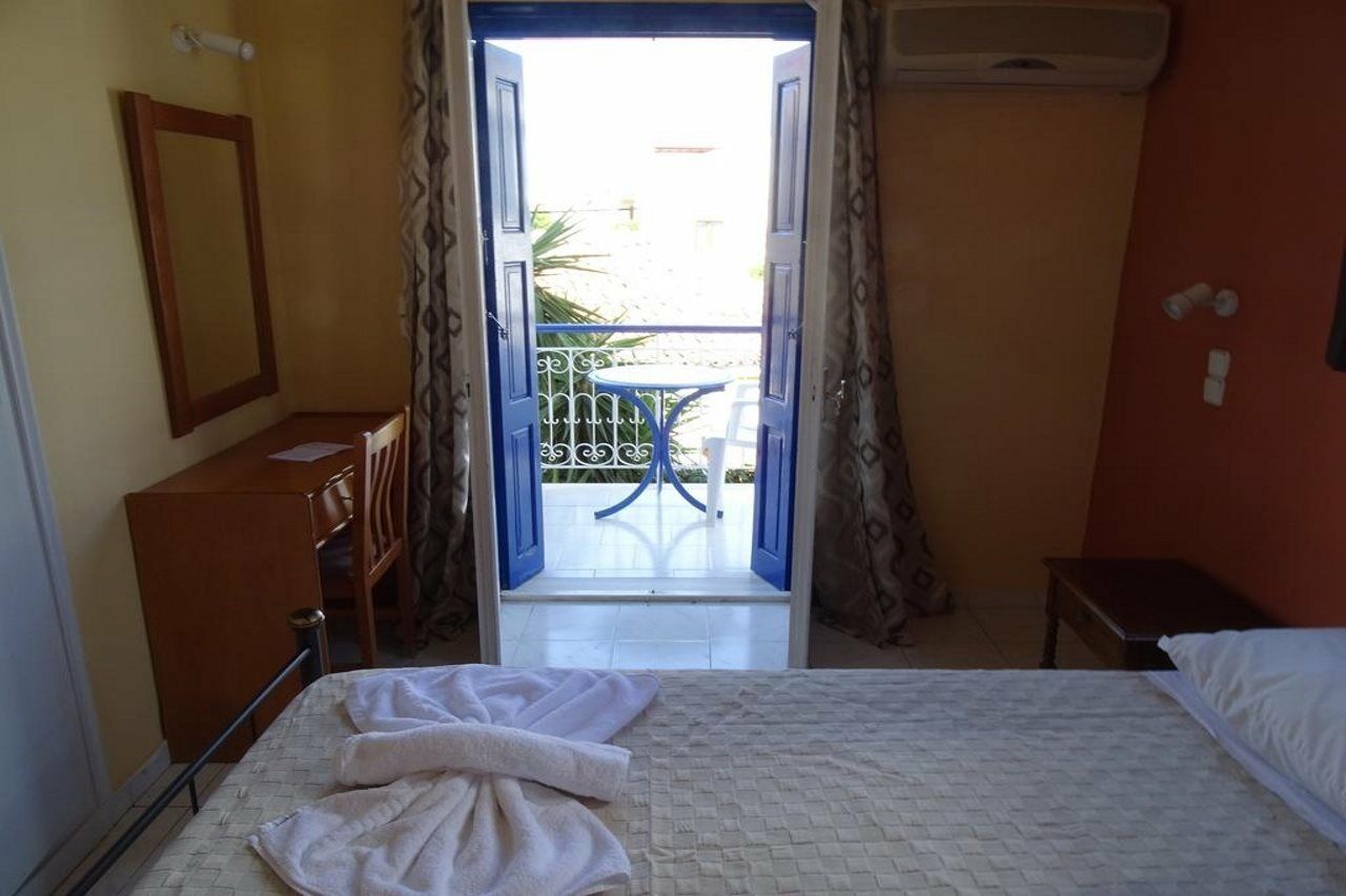 Hotel Mariona بيثاغوريو المظهر الخارجي الصورة
